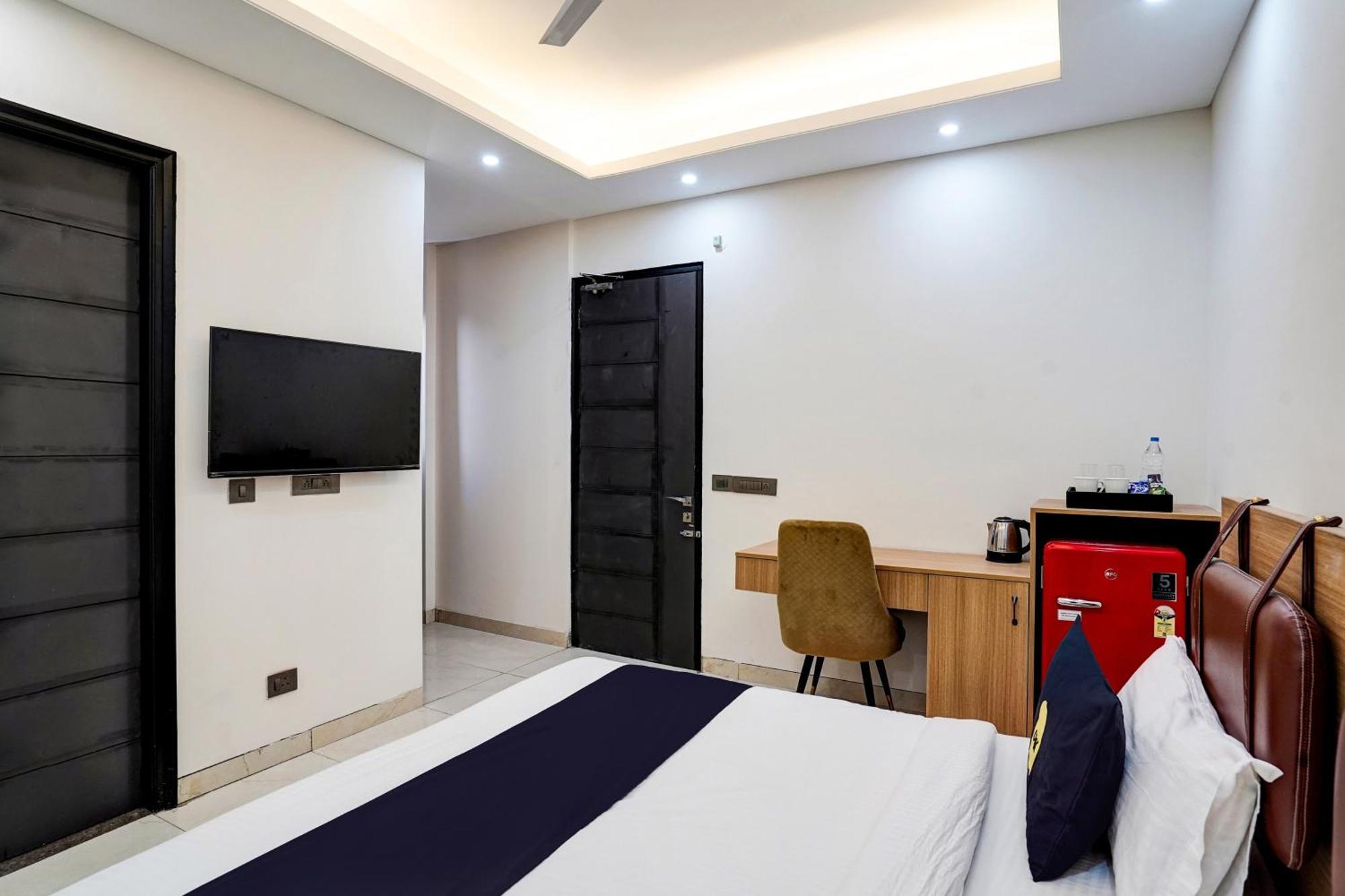 Hotel O Parkinn グルガウン エクステリア 写真